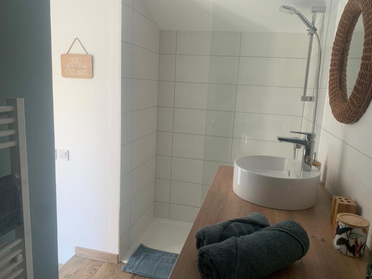 Gite Bambou Avec Piscine Saint-Andeol-le-Chateau Kültér fotó